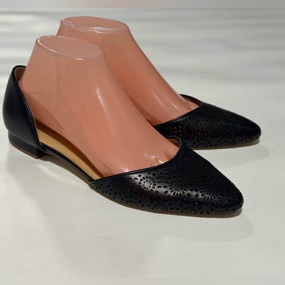 Talbot's Women’s Sz 8 M Leather Dorsay Flat Slip On Shoes Black Lazer Cut - Picture 1 of 10